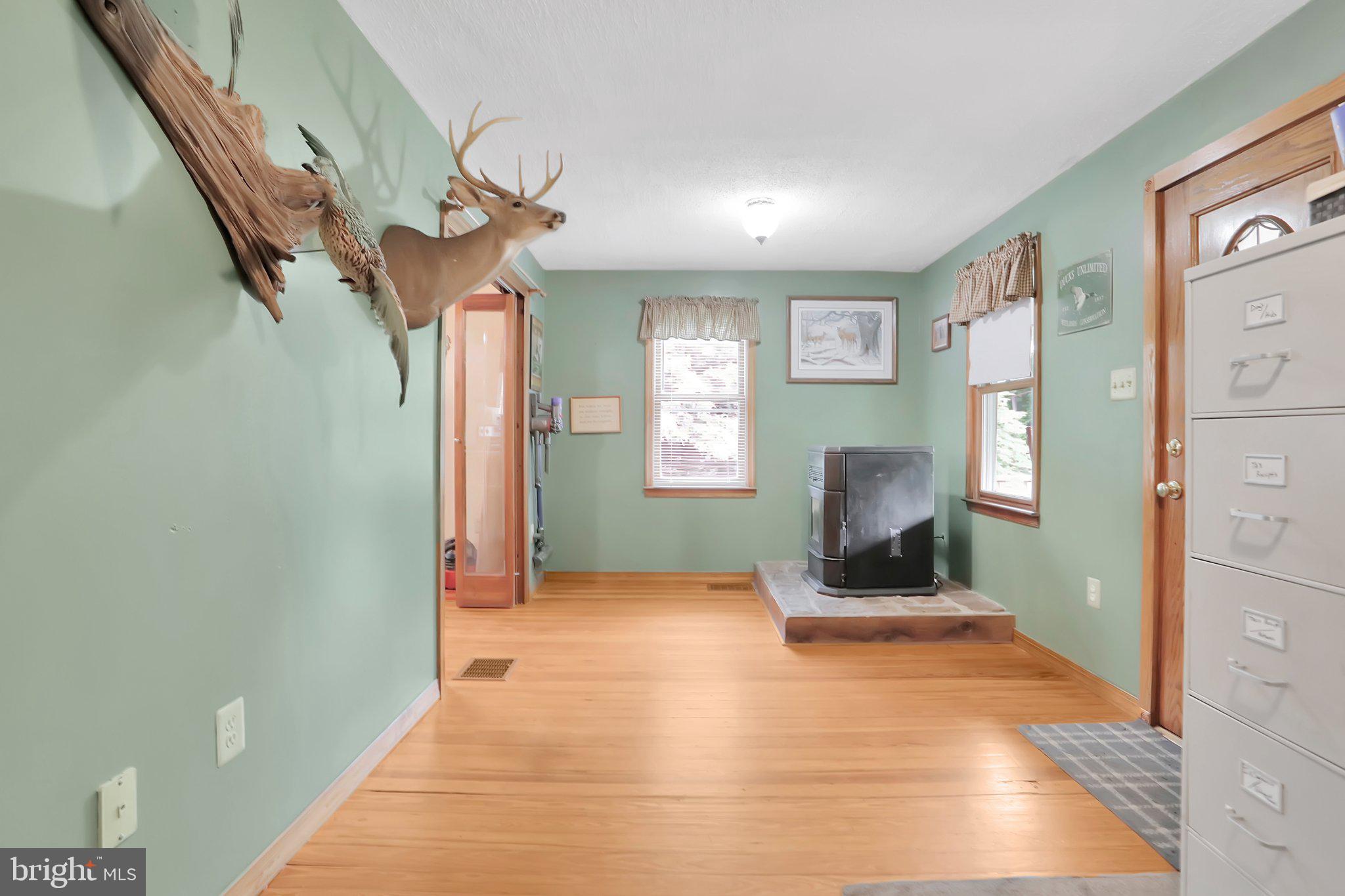 15501 Clear Spring Road Williamsport, MD 21795 - Photo 8 of 40 Gallery Image 8