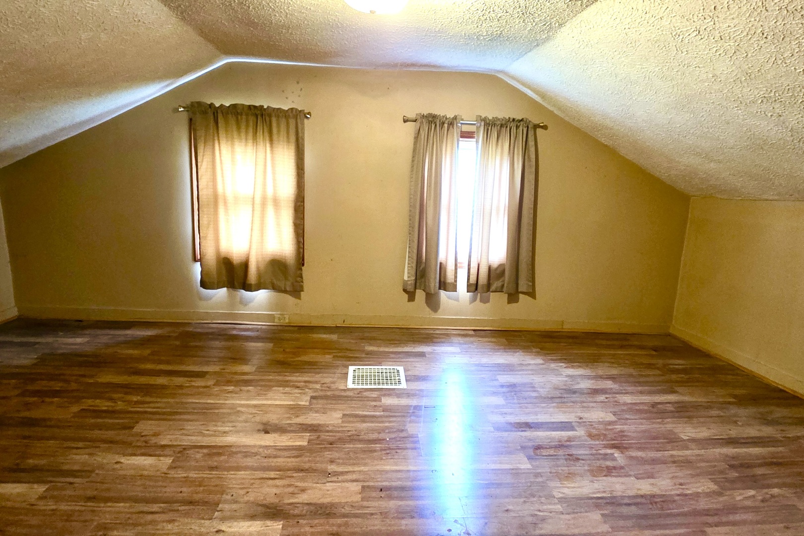 406 East North Street Danvers, IL 61732 - Photo 12 of 14