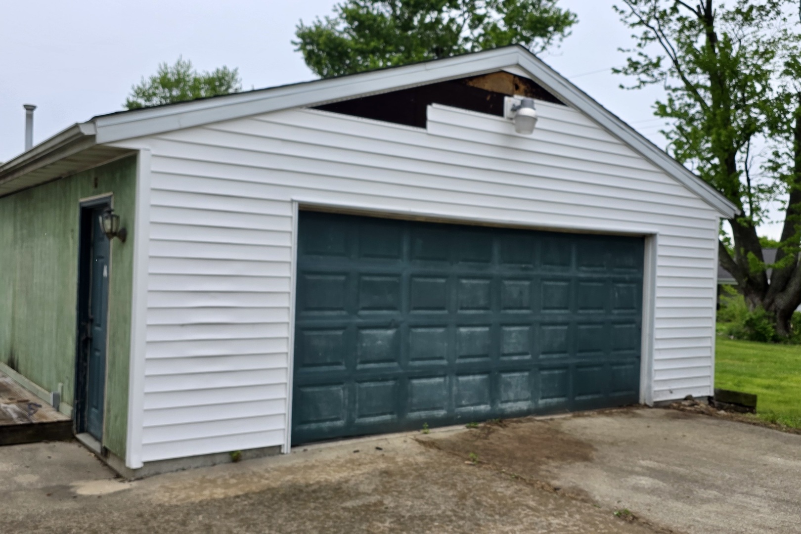 406 East North Street Danvers, IL 61732 - Photo 2 of 14