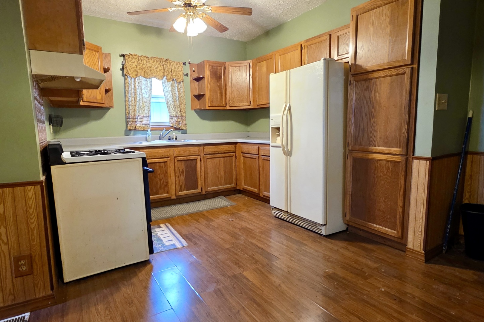 406 East North Street Danvers, IL 61732 - Photo 9 of 14