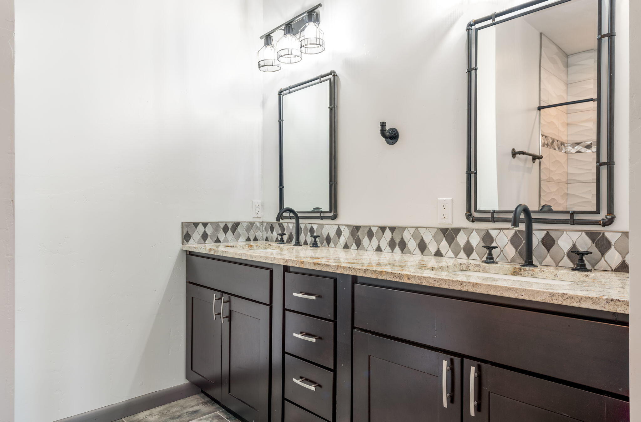 1012 25th Street Southeast Rio Rancho, NM 87124 - Photo 23 of 40 Gallery Image 23