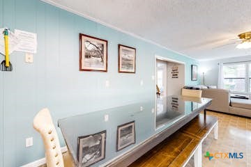 510 Cypress Ridge Road McQueeney, TX 78123 - Photo 23 of 32 a living room with furniture