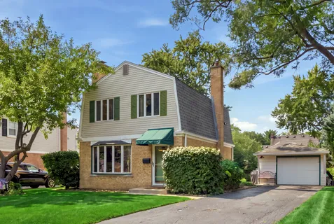 $425,000 | 718 South Chestnut Avenue, Arlington Heights, IL 60005