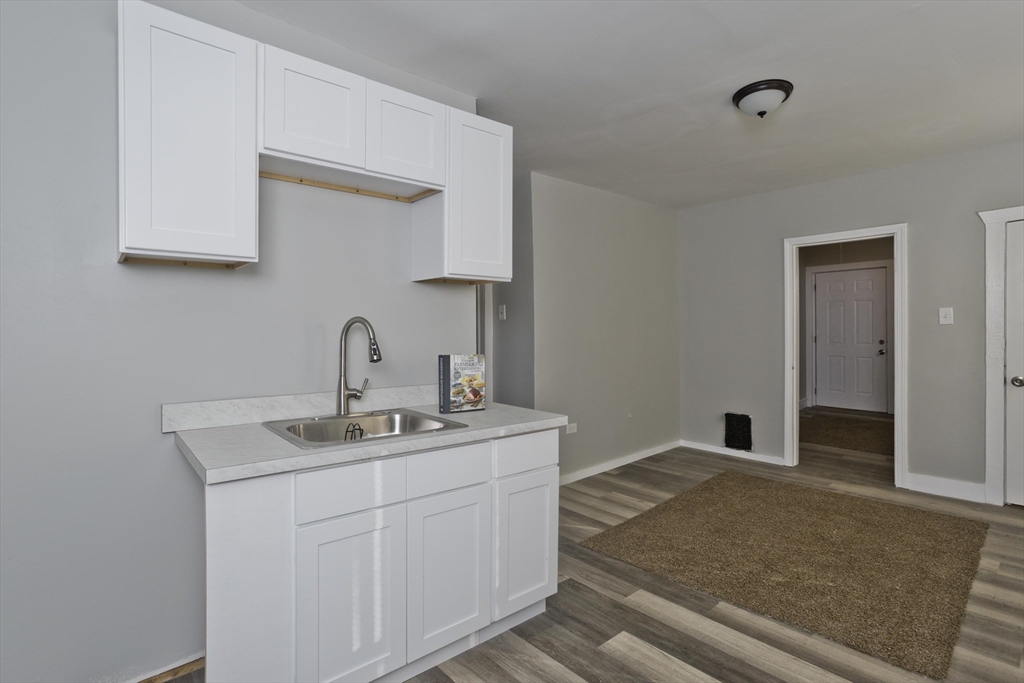 28 Medford Street Springfield, MA 01107 - Photo 3 of 33 Gallery Image 3