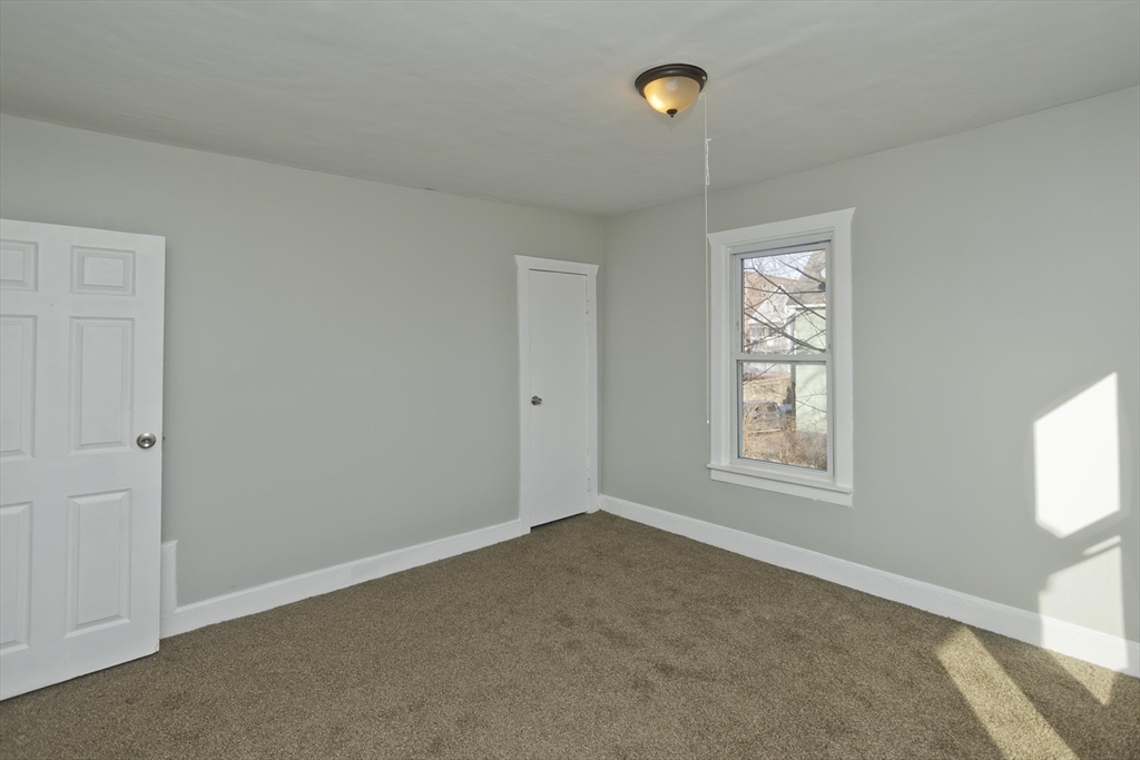 28 Medford Street Springfield, MA 01107 - Photo 5 of 33 Gallery Image 5