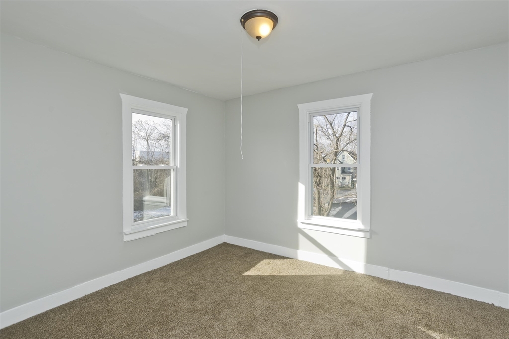 28 Medford Street Springfield, MA 01107 - Photo 8 of 33 Gallery Image 8