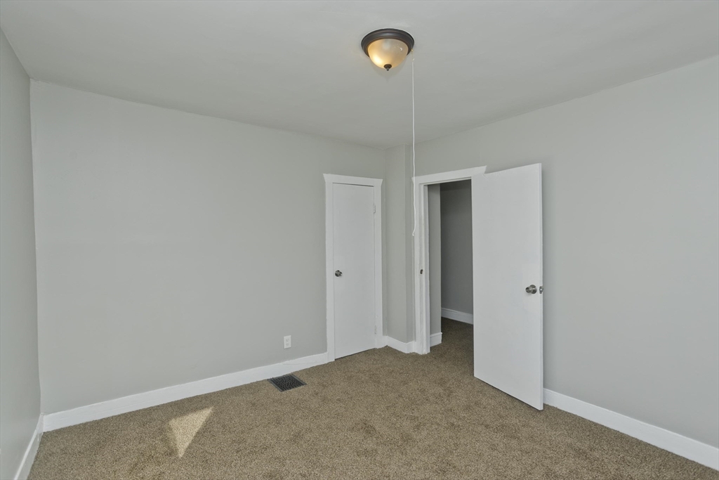 28 Medford Street Springfield, MA 01107 - Photo 9 of 33 Gallery Image 9