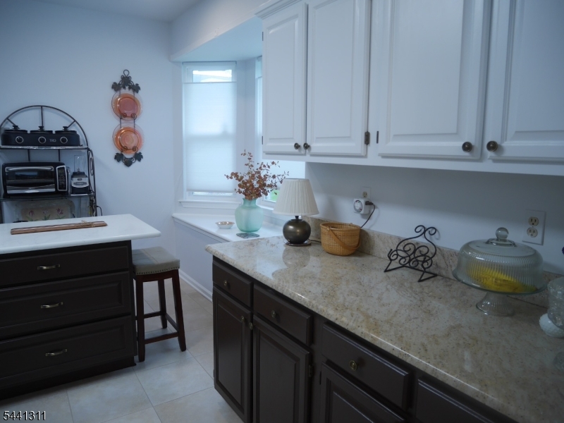 11 Strawberry Hill Road Somerville, NJ 08876 - Photo 13 of 15
