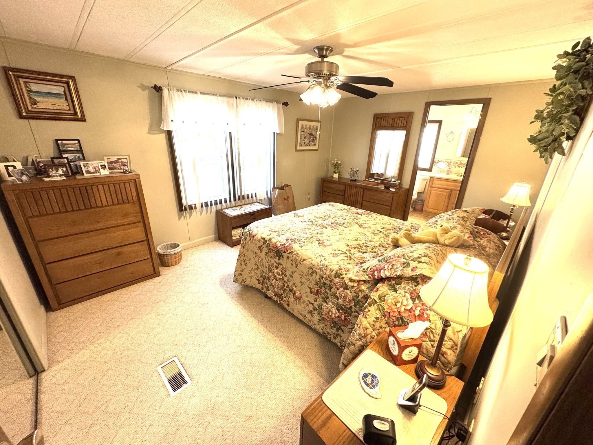 6 Castle Road Attleboro, MA 02703 - Photo 12 of 31 Gallery Image 12