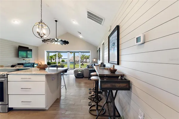 $998,000 | 1395 South Lake Reedy Boulevard, Frostproof, FL 33843