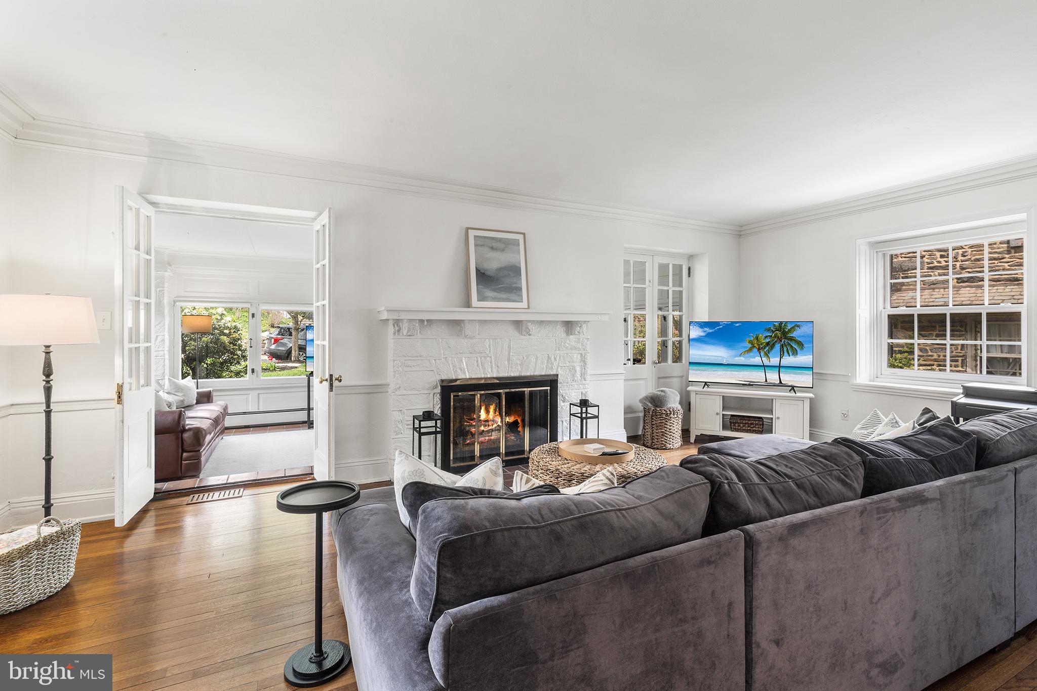 16 Radcliff Road Bala Cynwyd, PA 19004 - Photo 13 of 40 Living Room