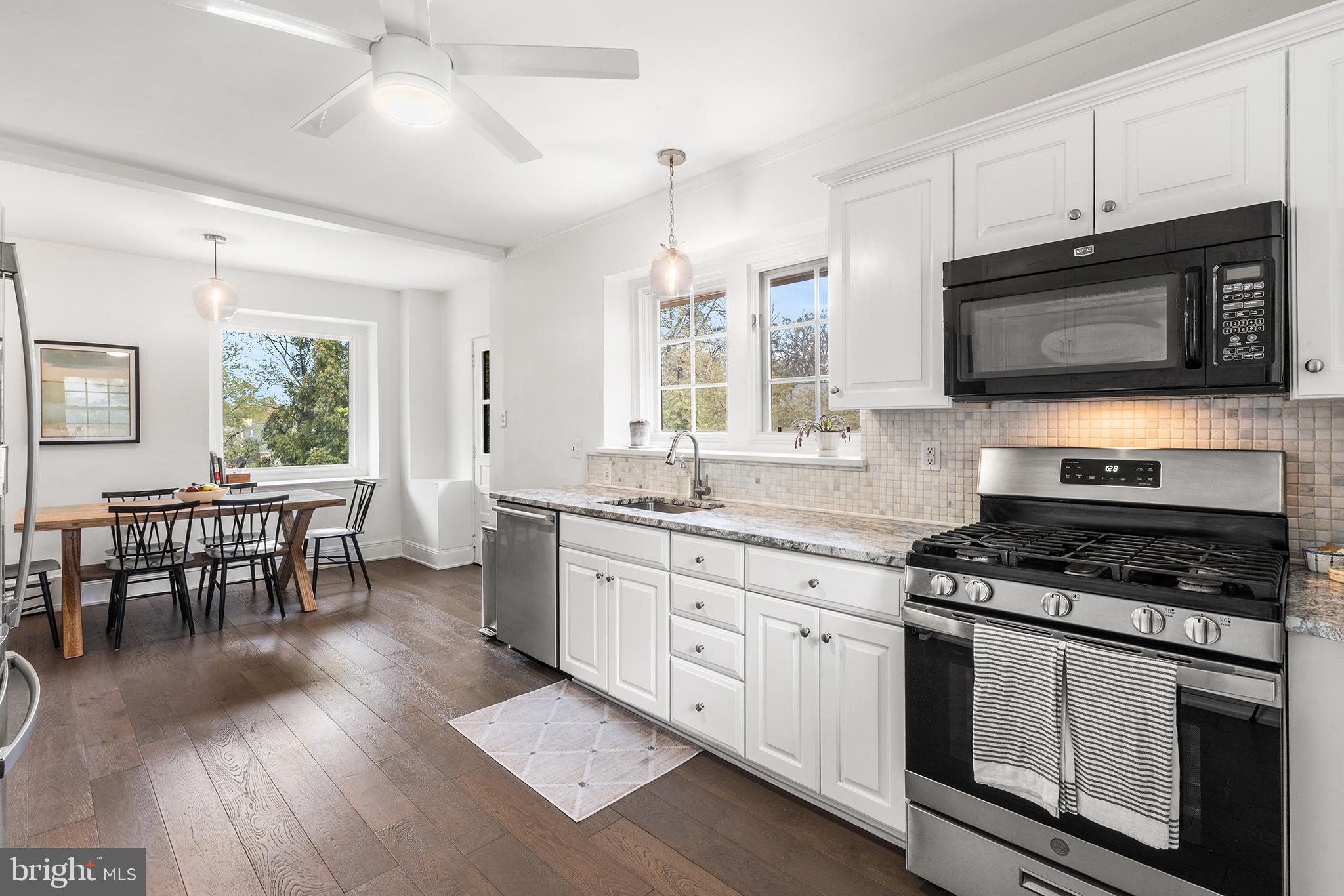16 Radcliff Road Bala Cynwyd, PA 19004 - Photo 8 of 40 Large Kitchen