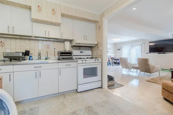 $1,428,000 | 3-25 149th Street | Whitestone