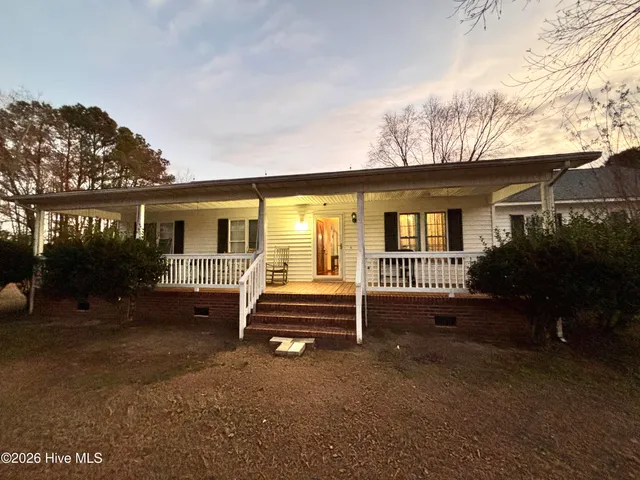$265,000 | 135 Halls Pond Road, Rose Hill, NC 28458