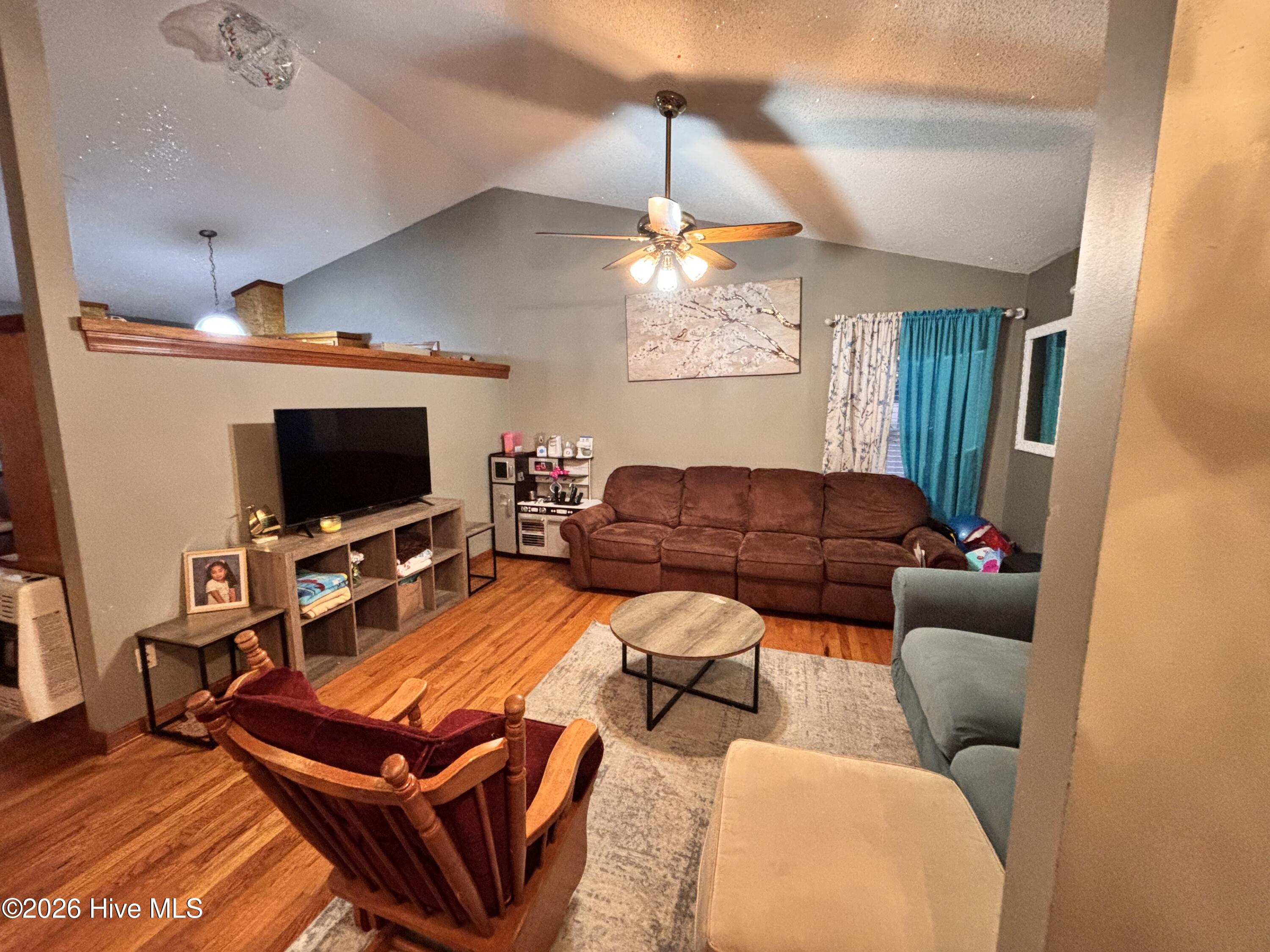 135 Halls Pond Road Rose Hill, NC 28458 - Photo 2 of 27 IMG_0814