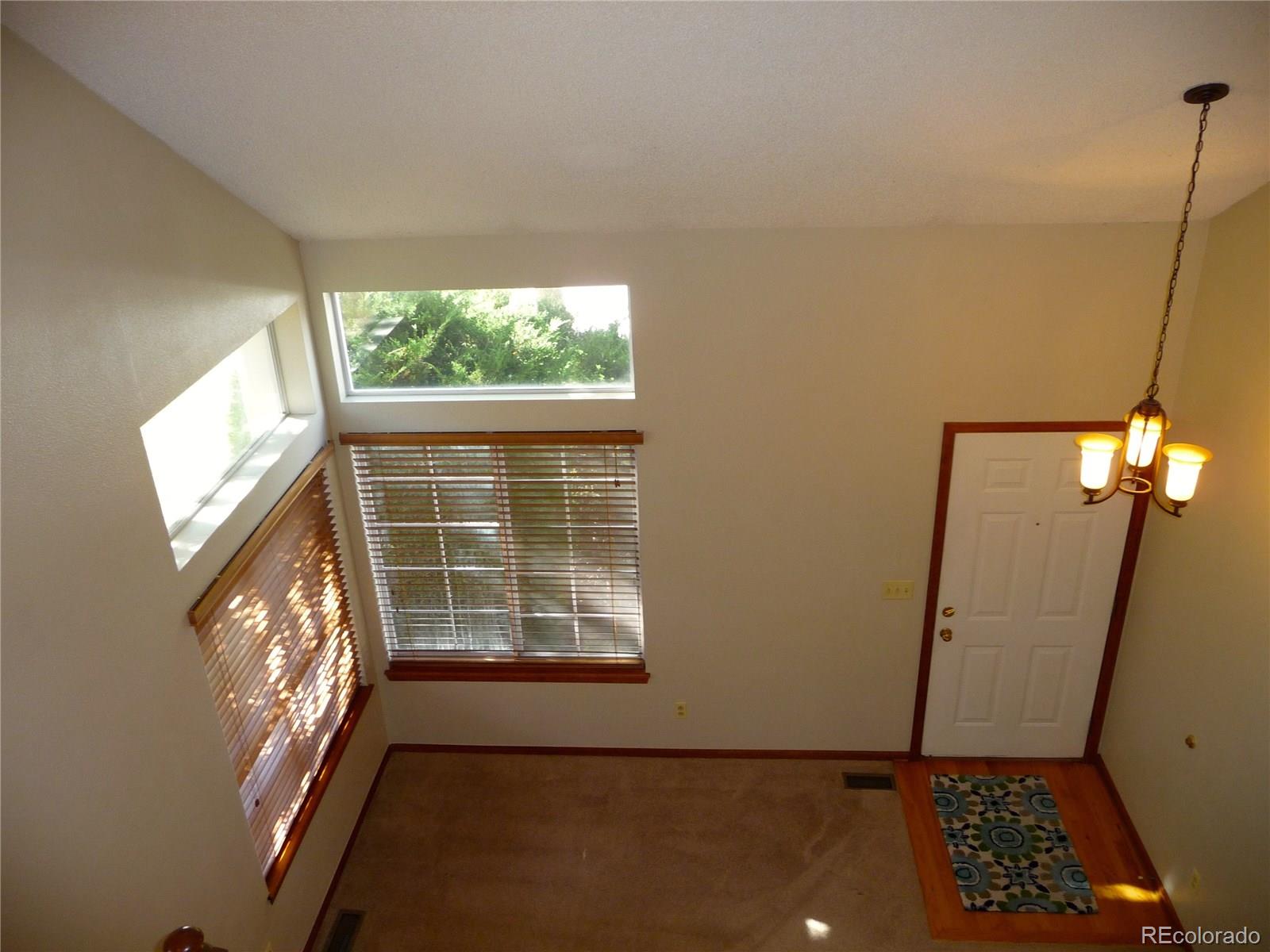 9502 Pinebrook Street Highlands Ranch, CO 80130 - Photo 6 of 24 Gallery Image 6