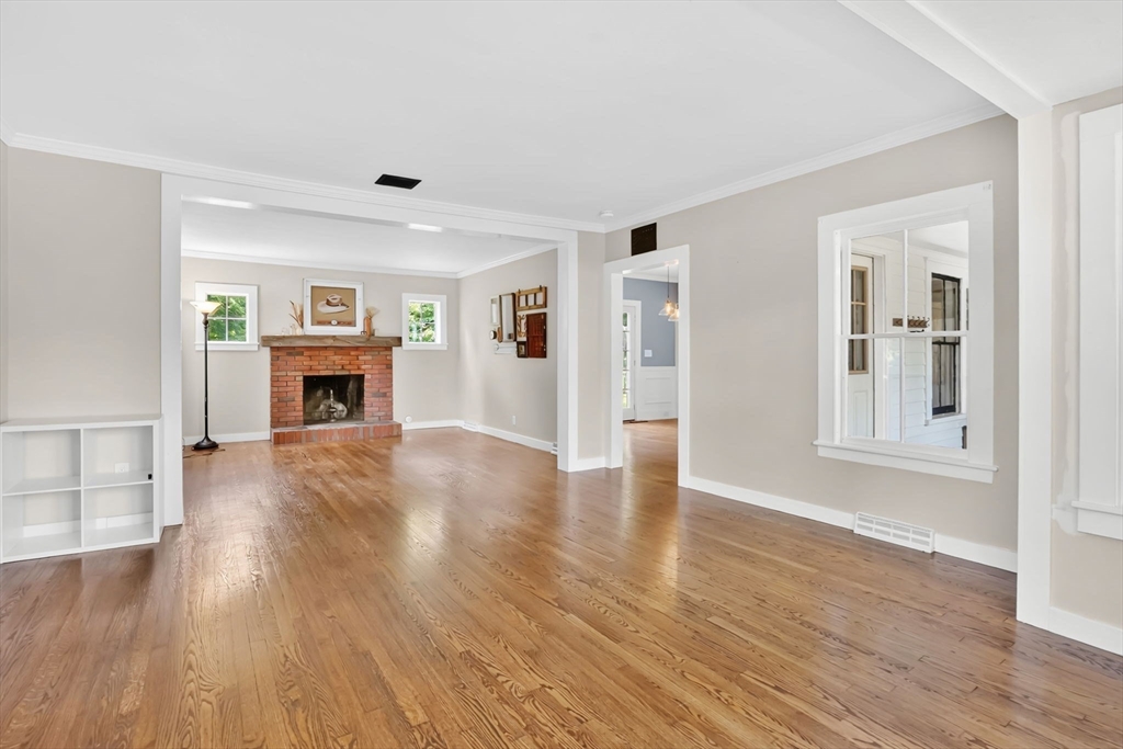 102 Miller Street Ludlow, MA 01056 - Photo 19 of 41