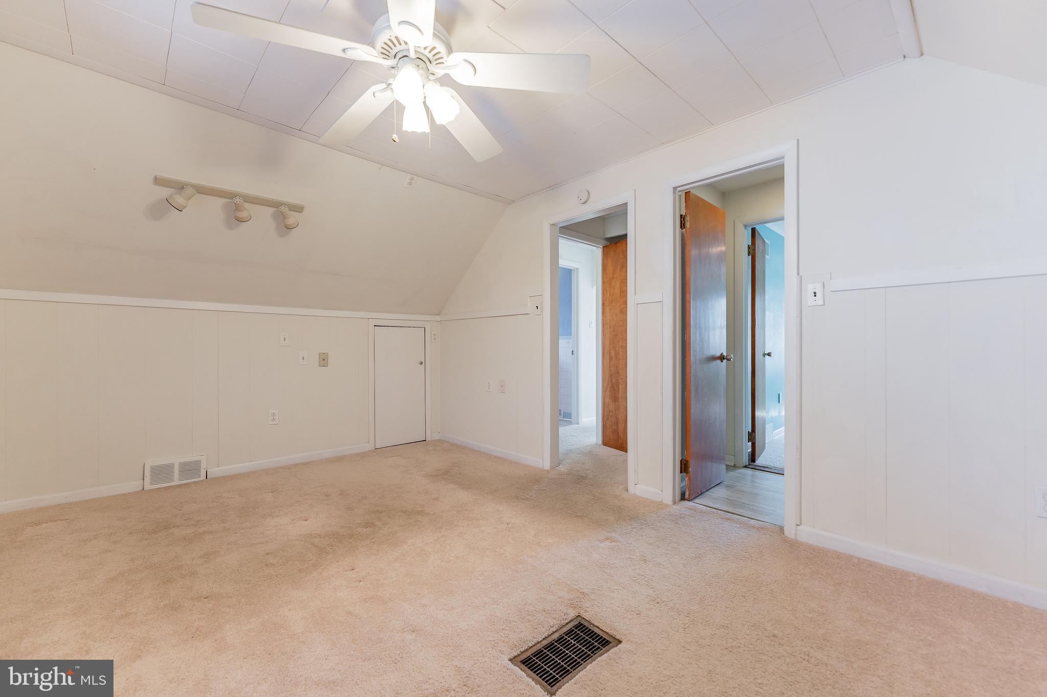 501 W Road Ridley Park, PA 19078 - Photo 20 of 29