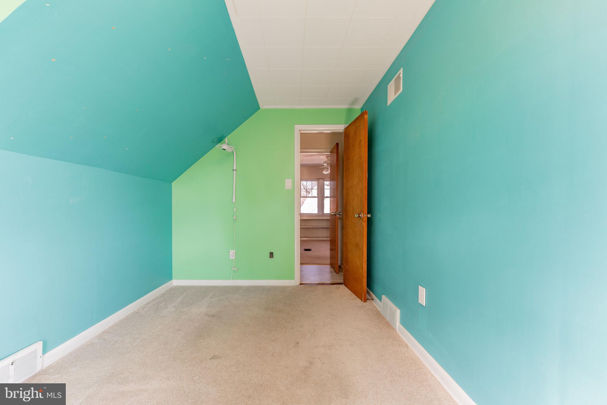 501 W Road Ridley Park, PA 19078 - Photo 22 of 29