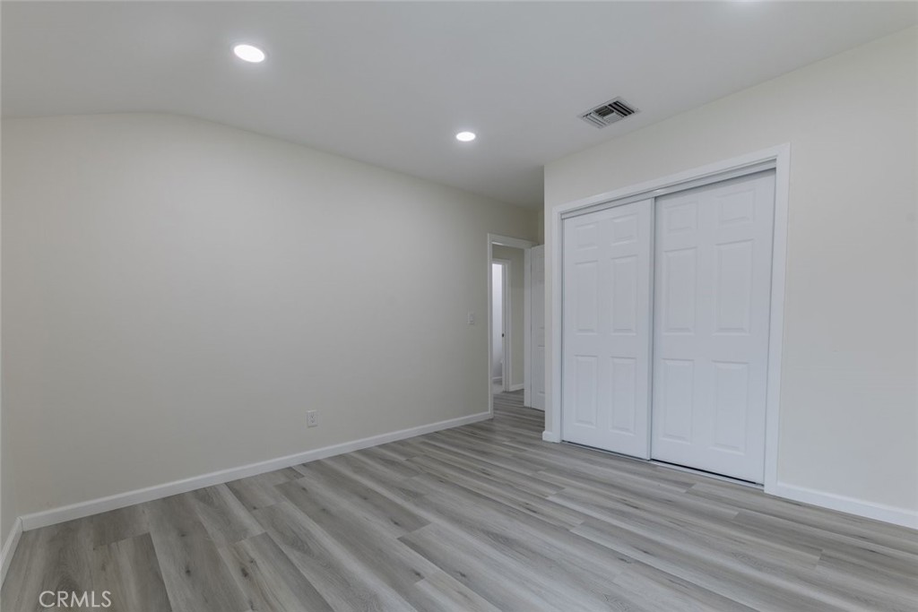 18919 Hart Street Reseda, CA 91335 - Photo 15 of 23
