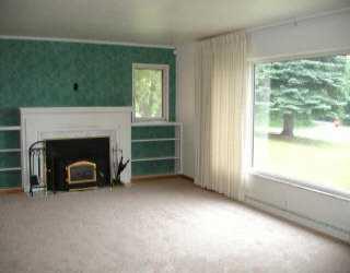 6 Conklin Road Washington, PA 15301 - Photo 2 of 8 Living Room.