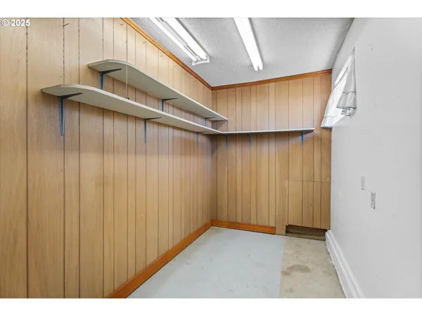 $775,000 | 32117 Bellinger Scale Road, Lebanon, OR 97355