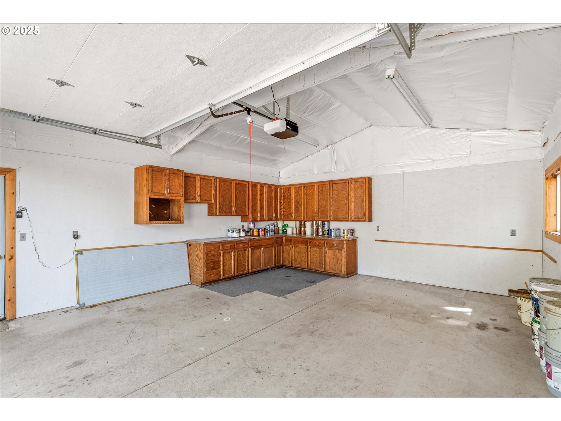 32117 Bellinger Scale Road Lebanon, OR 97355 - Photo 36 of 40 a view of an empty room