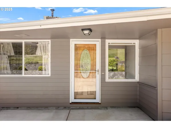 $775,000 | 32117 Bellinger Scale Road, Lebanon, OR 97355