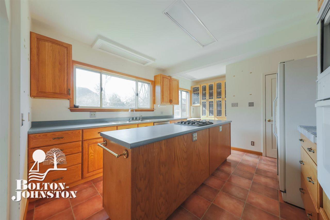 1175 Bishop Road Grosse Pointe, MI 48230 - Photo 14 of 53 31373555-13.JPG