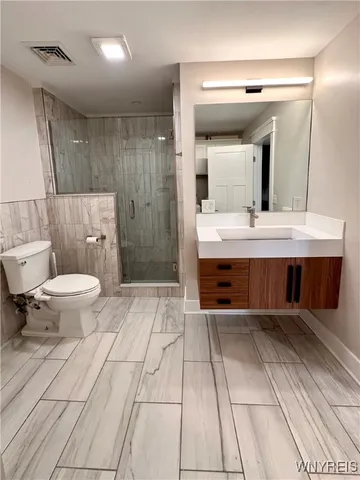 $1,600 | 387 Forest Avenue, Buffalo, NY 14213