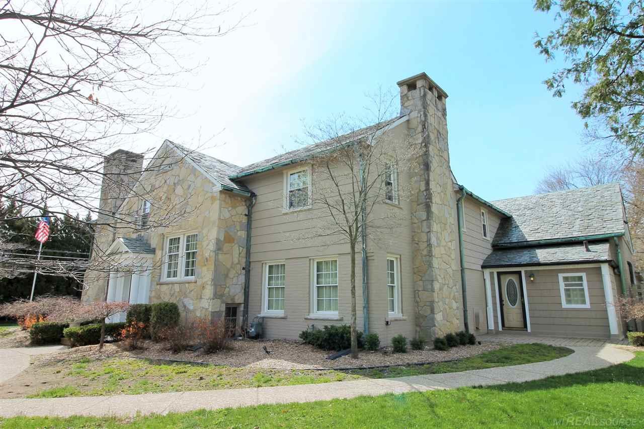 621 South Oxford Road Grosse Pointe, MI 48236 - Photo 4 of 57 50016800-3.JPG