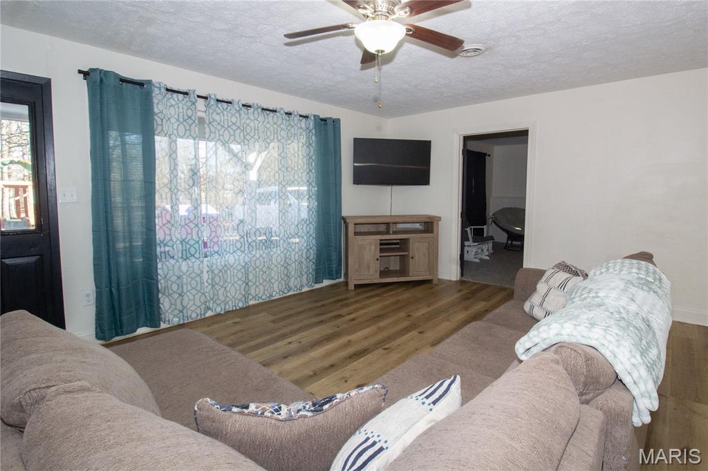 13949 Compton Road Dixon, MO 65459 - Photo 11 of 27