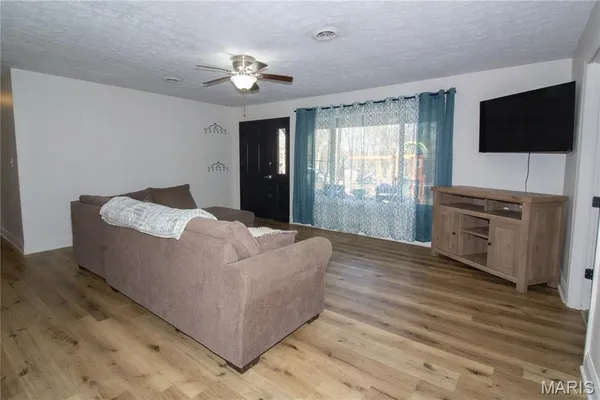 $190,000 | 13949 Compton Road, Dixon, MO 65459