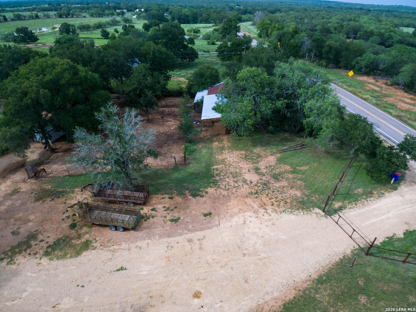 418 Fm 2984 Luling, TX 78648 - Photo 3 of 5