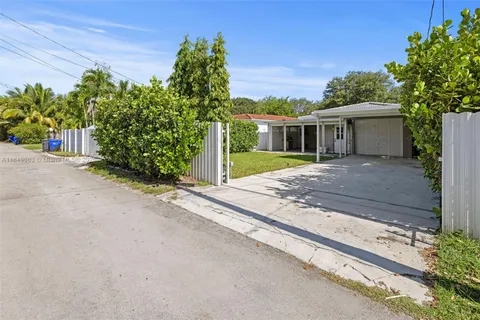 $607,000 | 1655 Jefferson Street, Hollywood, FL 33020