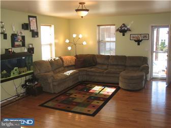 209 North Fairview Street Riverside, NJ 08075 - Photo 3 of 7 Living Room