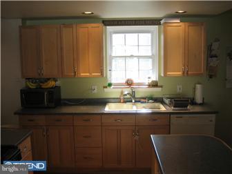 209 North Fairview Street Riverside, NJ 08075 - Photo 5 of 7 Kitchen