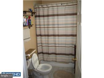 209 North Fairview Street Riverside, NJ 08075 - Photo 6 of 7 Bathroom