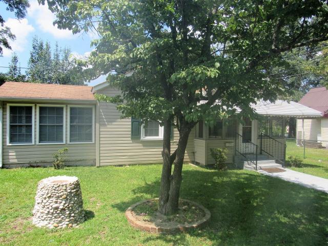 162 5th Street Rockingham, NC 28379 - Photo 2 of 19 20170815192249231883000000-o
