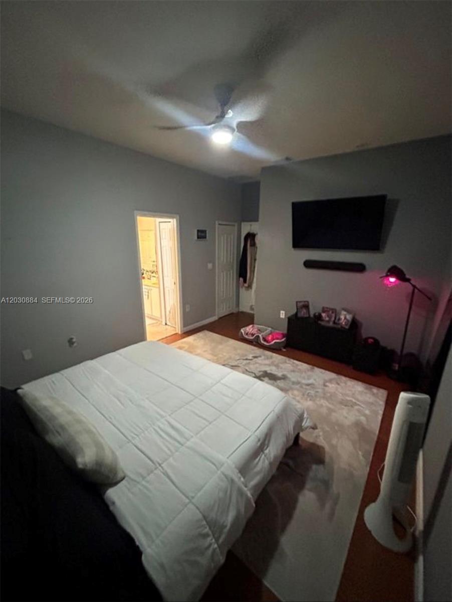 15372 Southwest 9th Way Miami, FL 33194 - Photo 4 of 12
