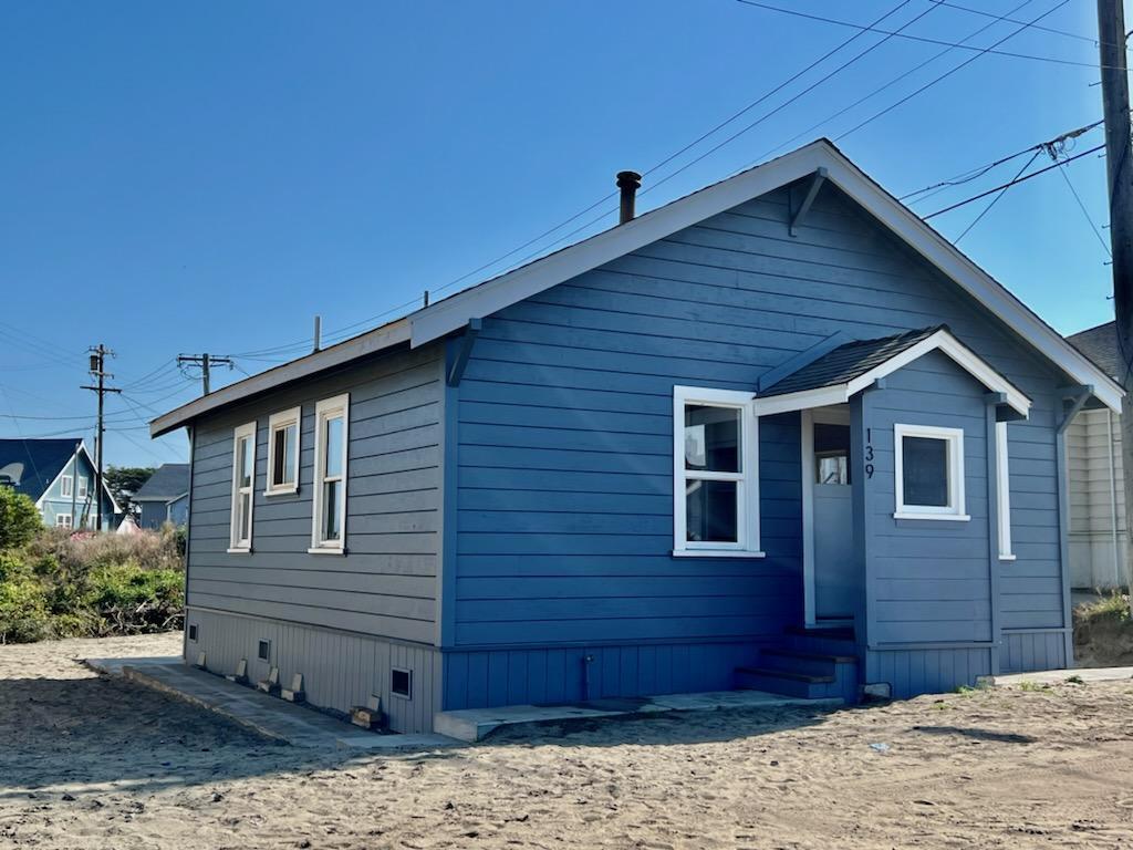 139 Sunset Extension Samoa, CA 95564 - Photo 1 of 17