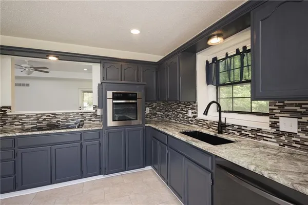 $314,000 | 505 Mallory Court, Warrensburg, MO 64093
