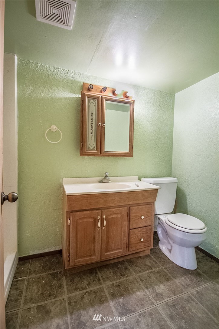 6210 Bethel Road Southeast Port Orchard, WA 98367 - Photo 16 of 17 Gallery Image 16