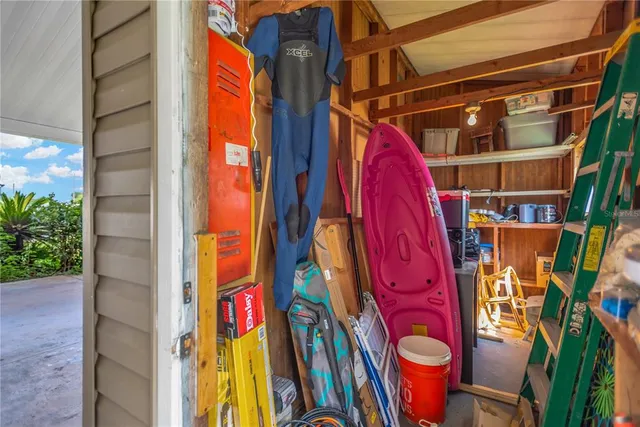 a view of an outdoor space