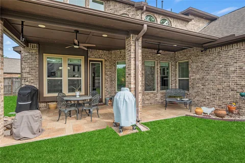$700,000 | 30119 Legend Creek Drive, Fulshear, TX 77406