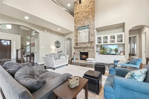 $700,000 | 30119 Legend Creek Drive, Fulshear, TX 77406