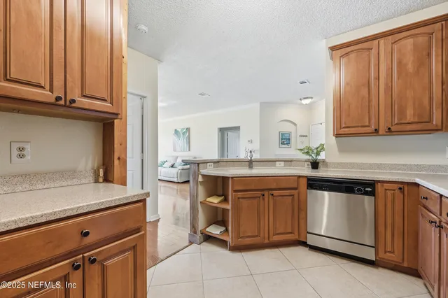 $265,000 | 10000 Gate Parkway North, Unit 1528, Jacksonville, FL 32246