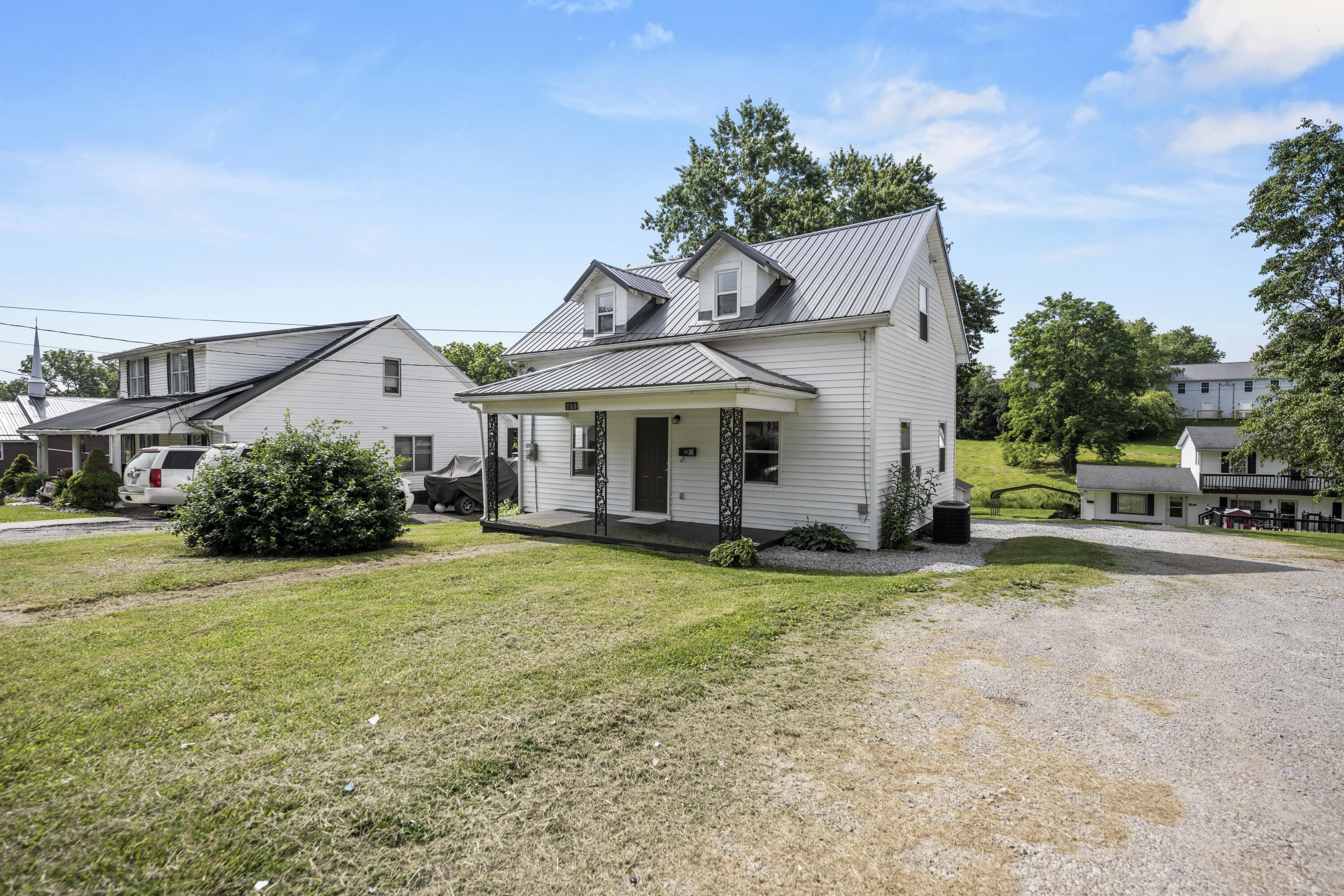 460 Spring Street Mount Sterling, KY 40353 - Photo 29 of 33 20250611-460-Spring-St-fh-027
