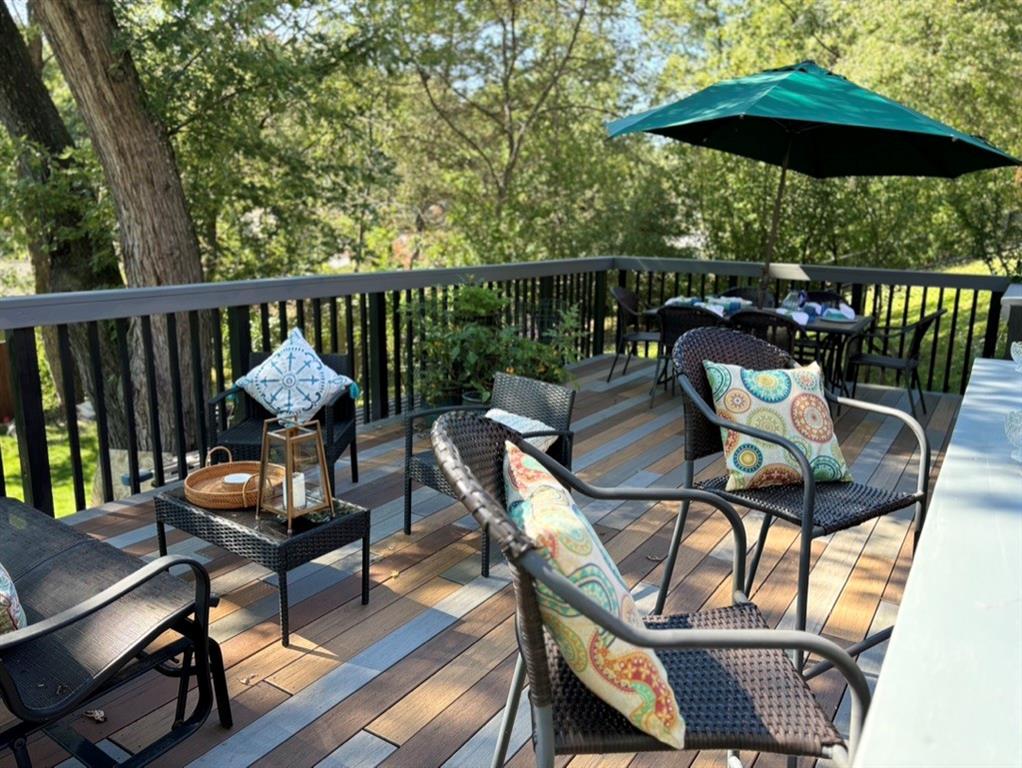490 Haverhill Road Pittsburgh, PA 15228 - Photo 33 of 46 a view of a chairs and table in the balcony