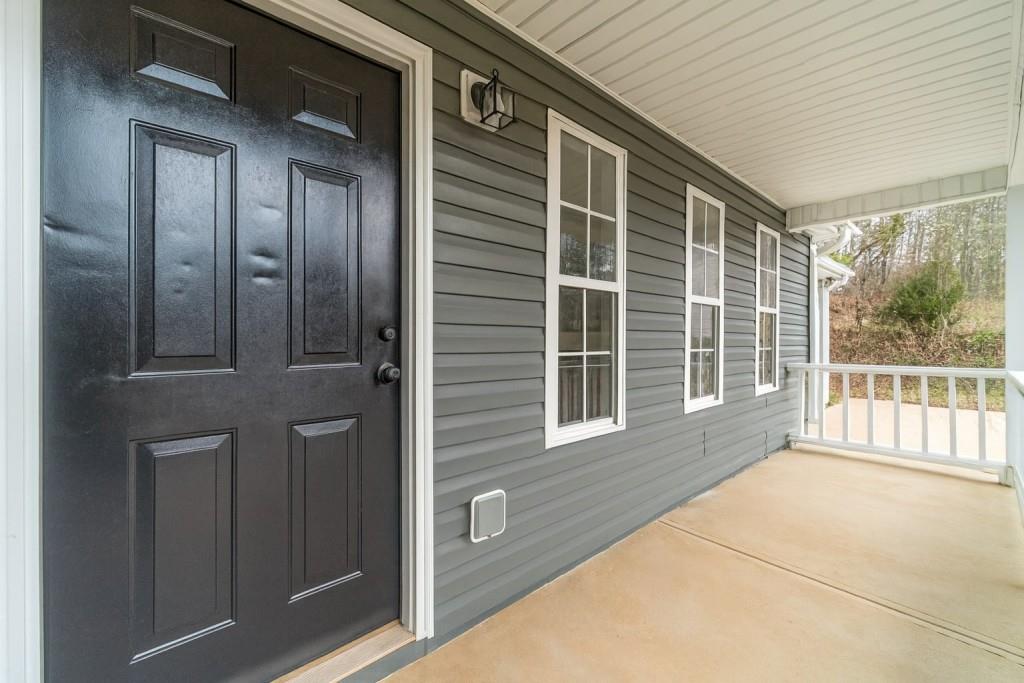 80 Hunters Trace Covington, GA 30014 - Photo 3 of 40